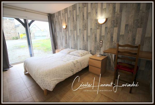 Le Mont-Saint-Michel (50170) Propriété d'exception en pierre dans la baie du Mont-Saint-Michel. Maison + gîte + dépendances aménageables. T