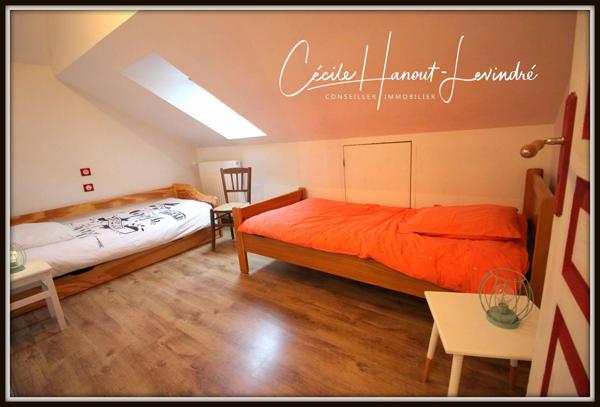 Le Mont-Saint-Michel (50170) Propriété d'exception en pierre dans la baie du Mont-Saint-Michel. Maison + gîte + dépendances aménageables. T