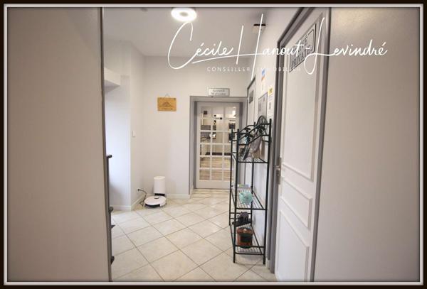 Le Mont-Saint-Michel (50170) Propriété d'exception en pierre dans la baie du Mont-Saint-Michel. Maison + gîte + dépendances aménageables. T