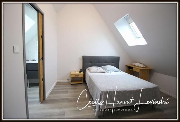 Le Mont-Saint-Michel (50170) Propriété d'exception en pierre dans la baie du Mont-Saint-Michel. Maison + gîte + dépendances aménageables. T