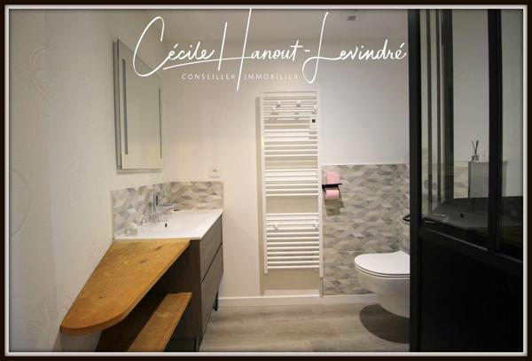 Le Mont-Saint-Michel (50170) Propriété d'exception en pierre dans la baie du Mont-Saint-Michel. Maison + gîte + dépendances aménageables. T