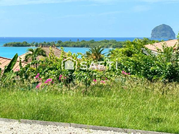 Belle villa T4 piscine vue mer rocher du Diamant