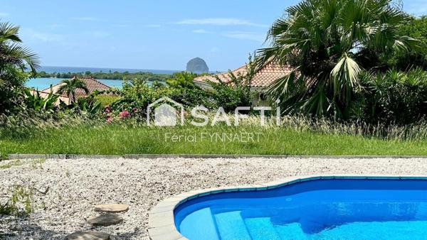 Belle villa T4 piscine vue mer rocher du Diamant