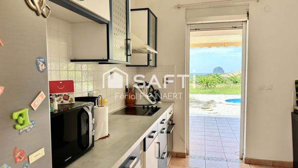 Belle villa T4 piscine vue mer rocher du Diamant