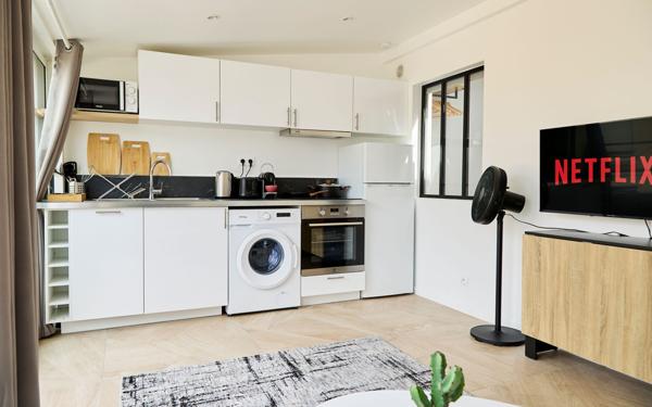 Immeuble à vendre    6 pièces •  Aubervilliers