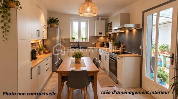 Découvrez cette maison de ville de plain-pied, idéale pour allier le calme et la praticité au quotidien.

La Véranda  : Véritable pièce de vie supplémentaire, la véranda prolonge l'espace intérieur et offre son accès sur le jardin.
La Pièce de vie & Cuisine : Une entrée s'ouvre sur un salon et une cuisine, parfaits pour recevoir ou se détendre.
Espace Nuit & Commodités : Une chambre confortable, une salle d’eau et son WC
Un garage attenant (un vrai atout en ville !) ainsi qu’un chai de rangement idéal pour le bricolage ou le stockage.

Les Extérieurs
Profitez d’un jardin privatif situé à l'avant de la maison, parfaitement exposé pour savourer les beaux jours, organiser des repas en extérieur ou simplement vous détendre au soleil en toute tranquillité.

Les Atouts & Informations Pratiques
Emplacement recherché proche des commodités.
Stationnement facilité (garage + espaces extérieurs).
Raccordée au tout à l'égout

Opportunité locative : Le bien est actuellement loué, garantissant des revenus locatifs immédiats ou un projet à moyen terme.

Contactez-moi dès aujourd'hui pour organiser une visite.
Je suis ouverte à l'inter-agence.