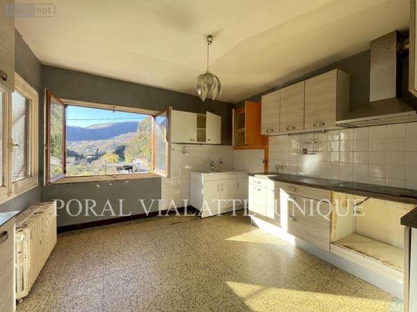 Maison à vendre à Saint-Rambert-en-Bugey dans l'Ain (01230), ref : 01031-1273