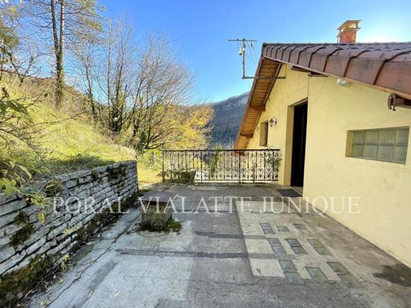 Maison à vendre à Saint-Rambert-en-Bugey dans l'Ain (01230), ref : 01031-1273