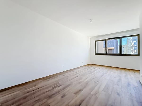 Appartement T5 116 m² dernier étage, terrasse 23 m² ANNECY (74)