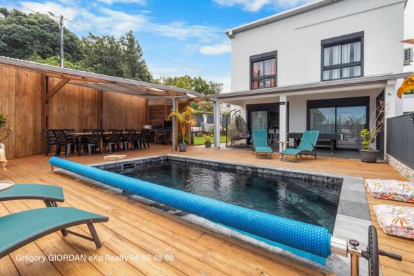 Maison 5 pièces avec garage 140 m², piscine chauffée et prestations haut de gamme – Bérive, Le Tampon