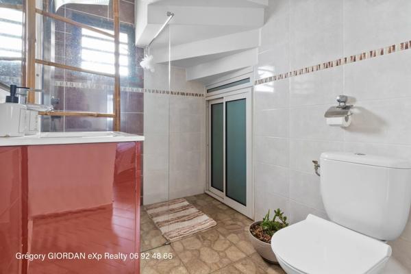 Maison 5 pièces avec garage 140 m², piscine chauffée et prestations haut de gamme – Bérive, Le Tampon
