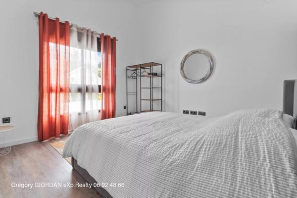 Maison 5 pièces avec garage 140 m², piscine chauffée et prestations haut de gamme – Bérive, Le Tampon