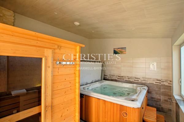 Domaine de charme avec chalet et trois gîtes. Secteur nord gironde