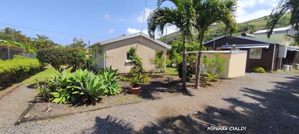 Ensemble Immobilier Meublé 2 CHALETS jumelés F3 - 502m2 / 2 STUDIOS - 861m2/ Terrain à Bâtir 494m2