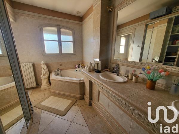 Maison à vendre 10 pièces 350 m² Alès