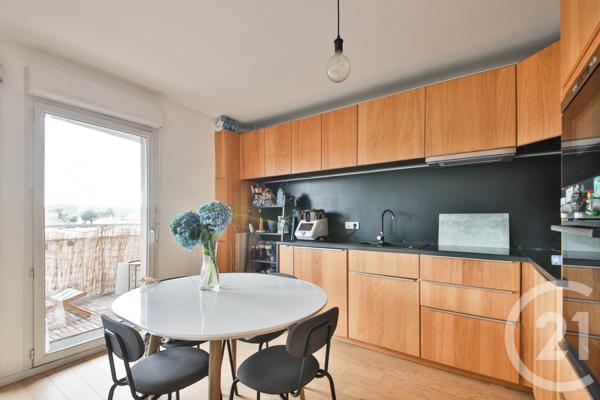 Appartement F5 à vendre  5 pièces - 82,14 m2 BOBIGNY - 93