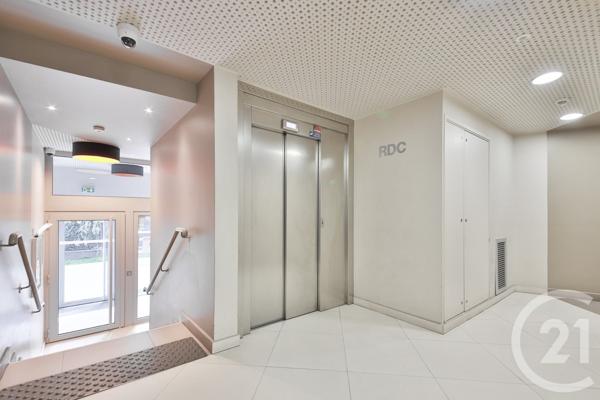 Appartement F5 à vendre  5 pièces - 82,14 m2 BOBIGNY - 93