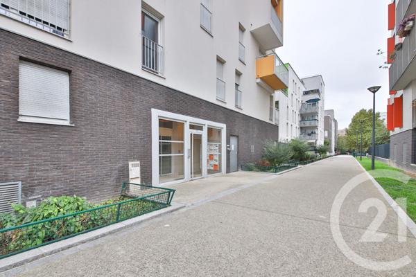 Appartement F5 à vendre  5 pièces - 82,14 m2 BOBIGNY - 93