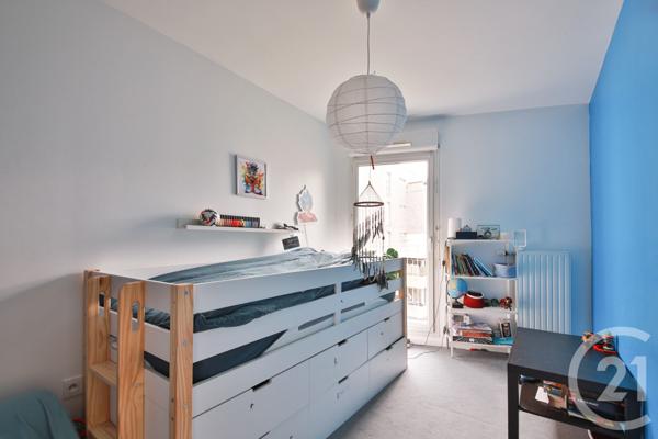 Appartement F5 à vendre  5 pièces - 82,14 m2 BOBIGNY - 93