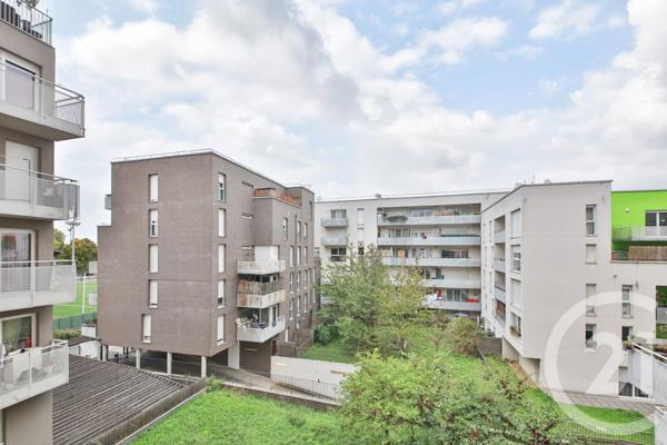 Appartement F5 à vendre  5 pièces - 82,14 m2 BOBIGNY - 93