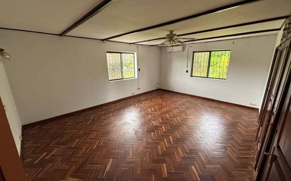 Maison à louer    4 pièces • 194 m2 Macouria