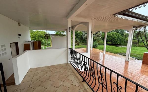 Maison à louer    4 pièces • 194 m2 Macouria