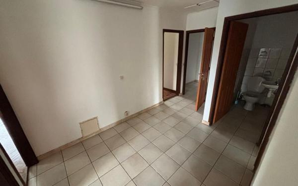 Maison à louer    4 pièces • 194 m2 Macouria