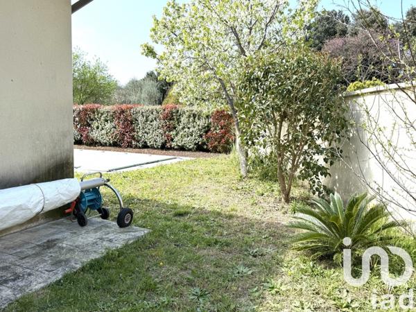 Maison 5 pièces de 125 m² à Bollène (84500)