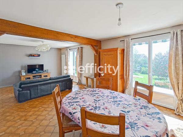 Maison
         6 pièces
        - 142 m² 278 000 € *