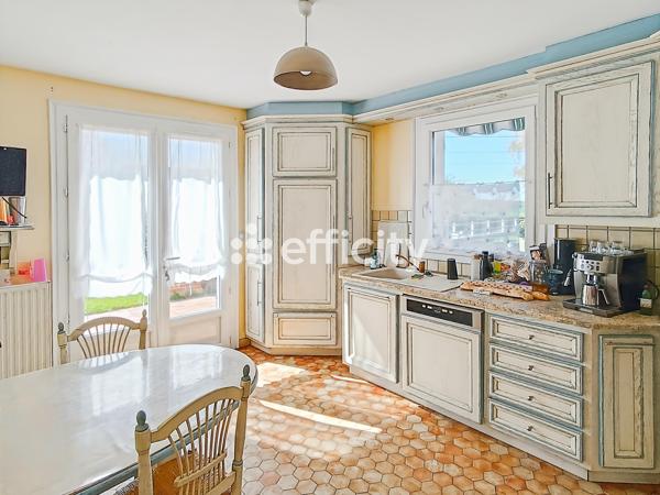 Maison
         6 pièces
        - 142 m² 278 000 € *