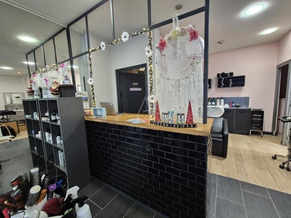 À CÉDER  FONDS DE COMMERCE SALON DE COIFFURE  CENTRE-VILLE DE CAEN (14)