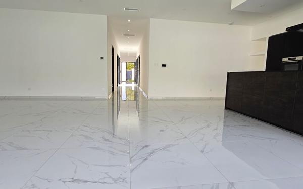 Maison à vendre    4 pièces • 150 m2 Garons