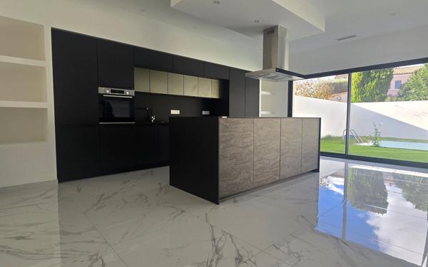 Maison à vendre    4 pièces • 150 m2 Garons