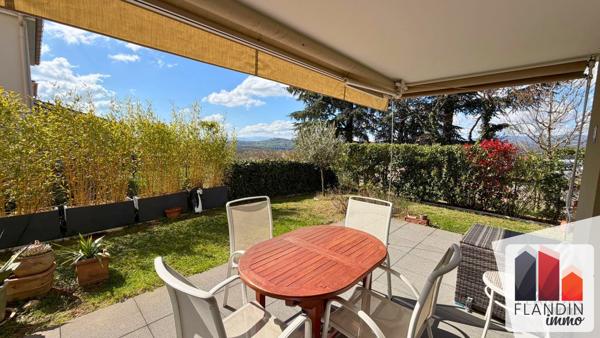 Appartement de standing de 93 m2 avec jardin, terrasse et vue sur les Monts du Lyonnais