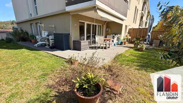 Appartement de standing de 93 m2 avec jardin, terrasse et vue sur les Monts du Lyonnais
