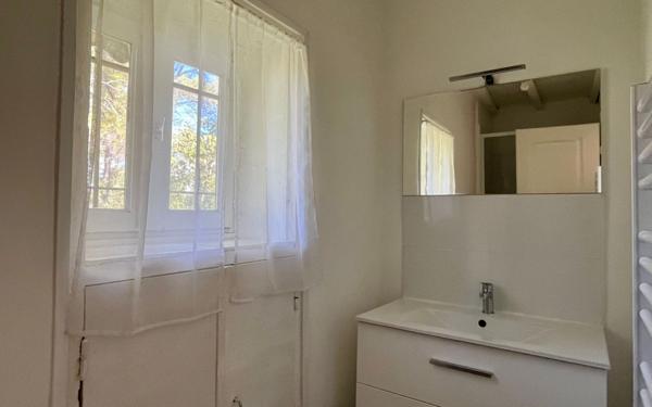 Maison à louer    4 pièces •  Saint-Clément-de-Rivière