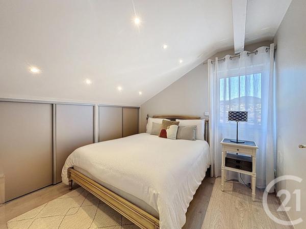 Appartement T3 à vendre  4 pièces - 87,11 m2 VALS PRES LE PUY - 43