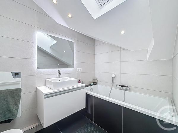 Appartement T3 à vendre  4 pièces - 87,11 m2 VALS PRES LE PUY - 43