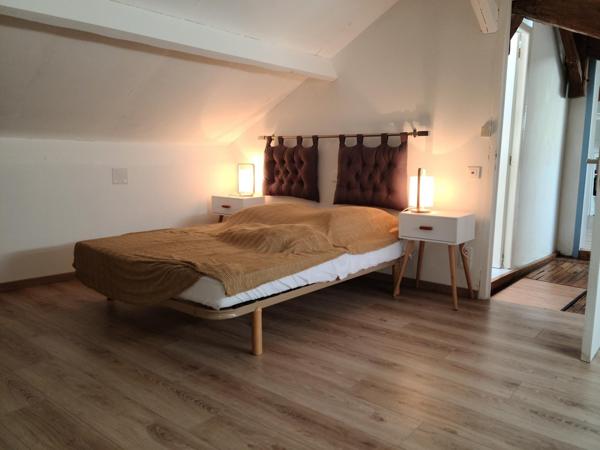 Prix exceptionnel : maison et grange, au calme