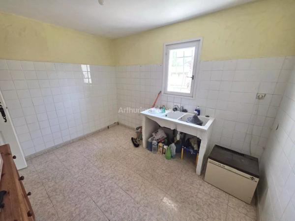 Vente                                                      Maison
                        
                     8 pièces                      180 m2                     à Le Muy
