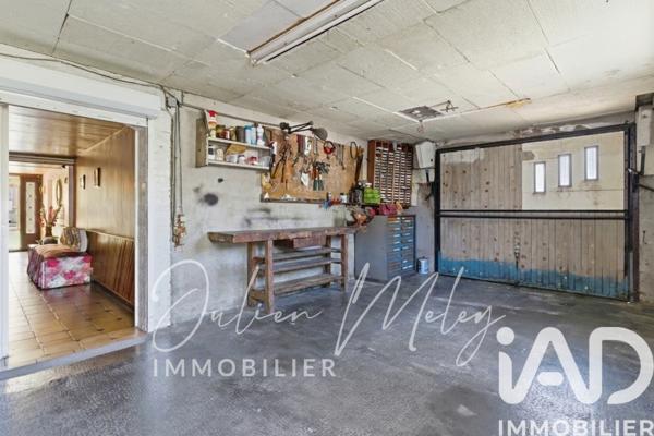 Maison à vendre 10 pièces 201 m² Fesches-le-Châtel