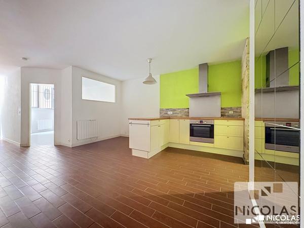 Bordeaux Sainte-Croix – T2 de charme / Profession libérale acceptée