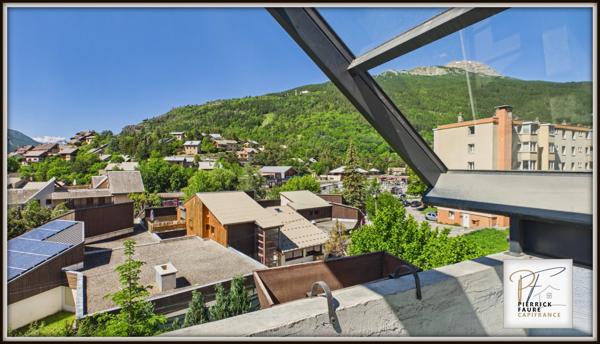 BRIANÇON – MAISON D'ARCHITECTE BBC – 202 m² – VUE PANORAMIQUE