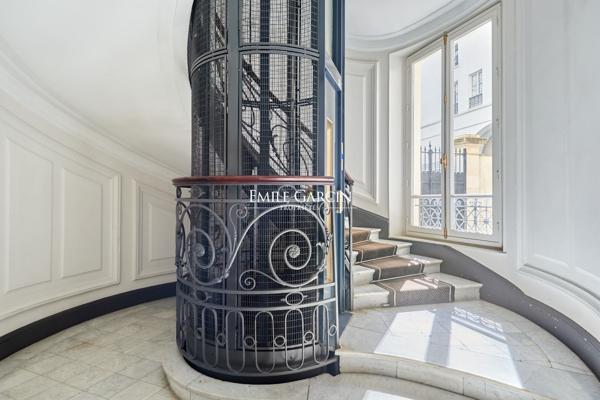 A vendre - appartement - 35 m² - Paris - 75007 - Faubourg Saint Germain