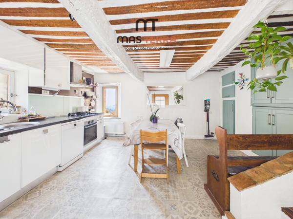Maison
         5 pièces
        - 80 m² Exclusivité 289 000 € *