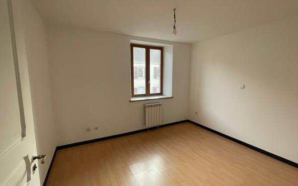 Appartement à vendre    6 pièces • 167,47 m2 Fraize