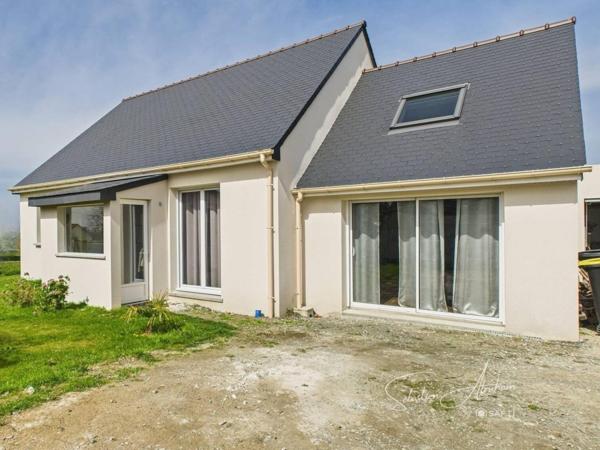 Maison neuve de plain-pied, entre mer et campagne