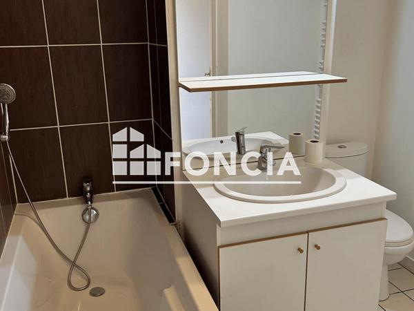 Location Appartement 2 pièces 42.9 m² - 79, RUE SAINT MARTIN Dreux 28100