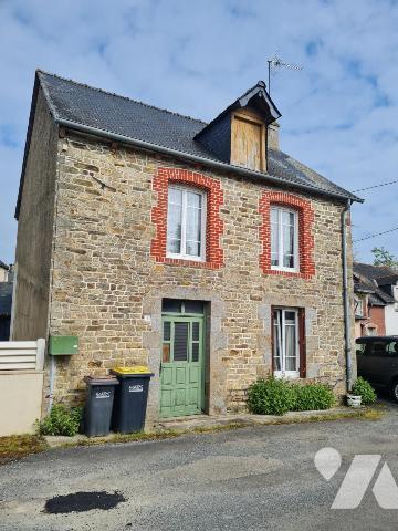 À Vendre à Plumieux Maison de bourg à rénover 