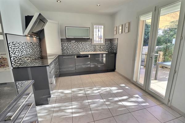 A VENDRE Entraigues Sur La Sorgue Maison 5 pièce(s) 130 m²